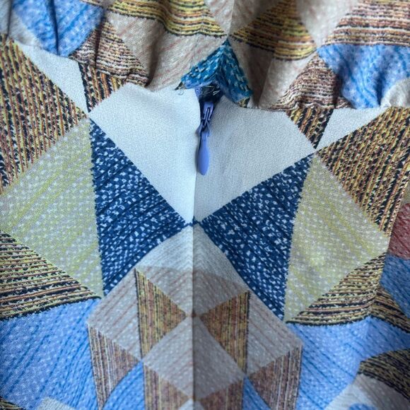 BCBG Geometric Patterned Sleeveless Dress size 0 - Picture 8 of 9